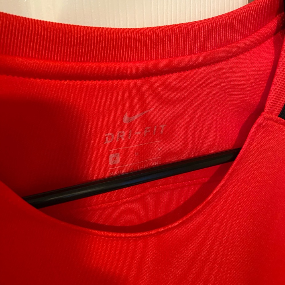 Long sleeve Nike shirt - Picture 5 of 5